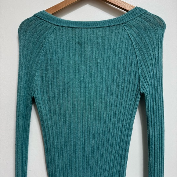 Vintage Hollister Y2K Ribbed Knit Deep V-Neck Sweater Large - Picture 7 of 10